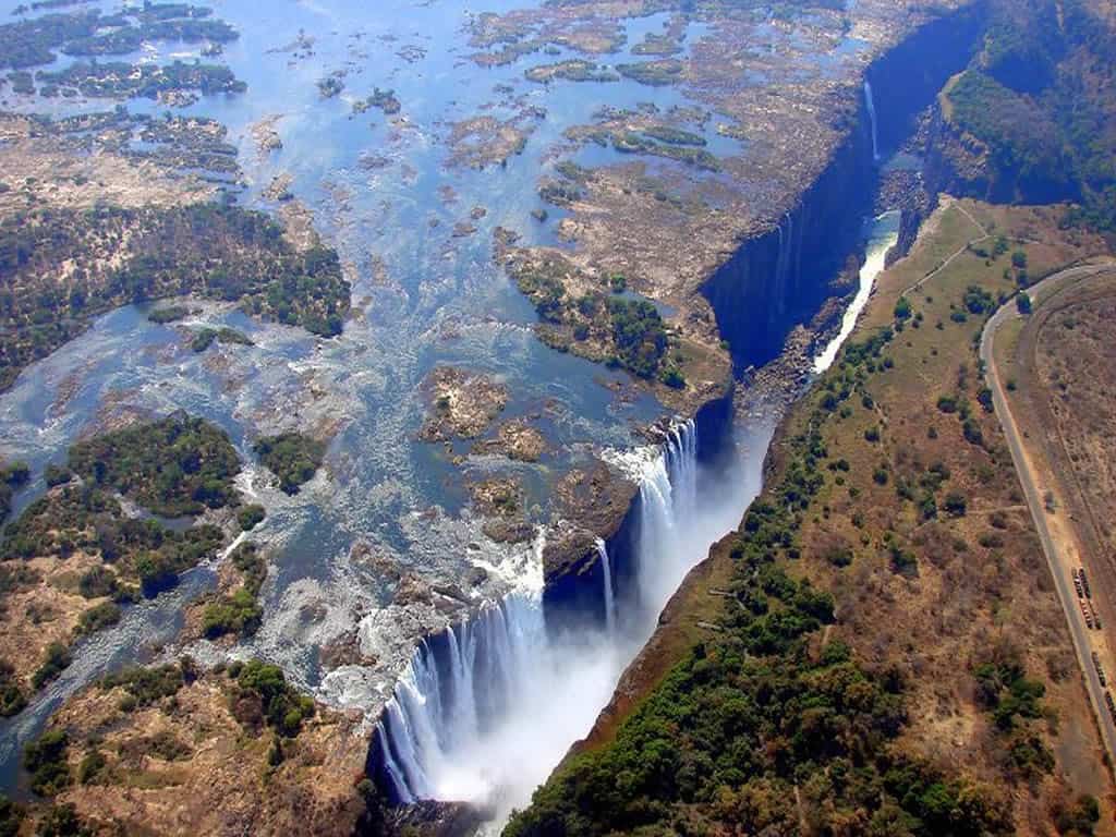 What Are The Best Places To Eat For First-time Visitors To Victoria Falls?