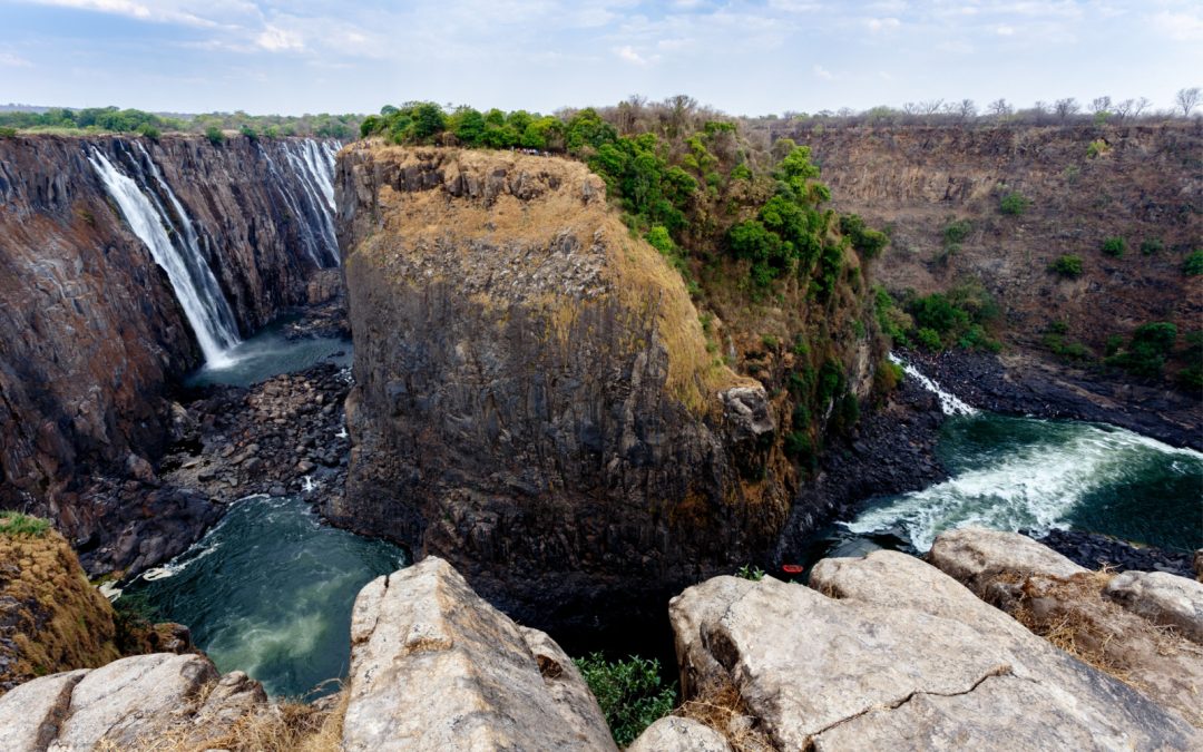 What Are The Best Ways To Avoid Scams In Victoria Falls?