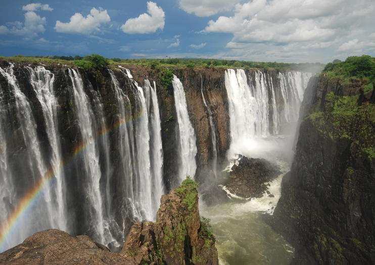 What Should I Pack For My Trip To Victoria Falls?